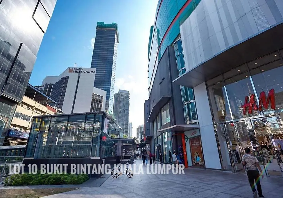 Fahrenheit Bukit Bintang Big Group 13Pax Family Suites كوالالمبور شقة