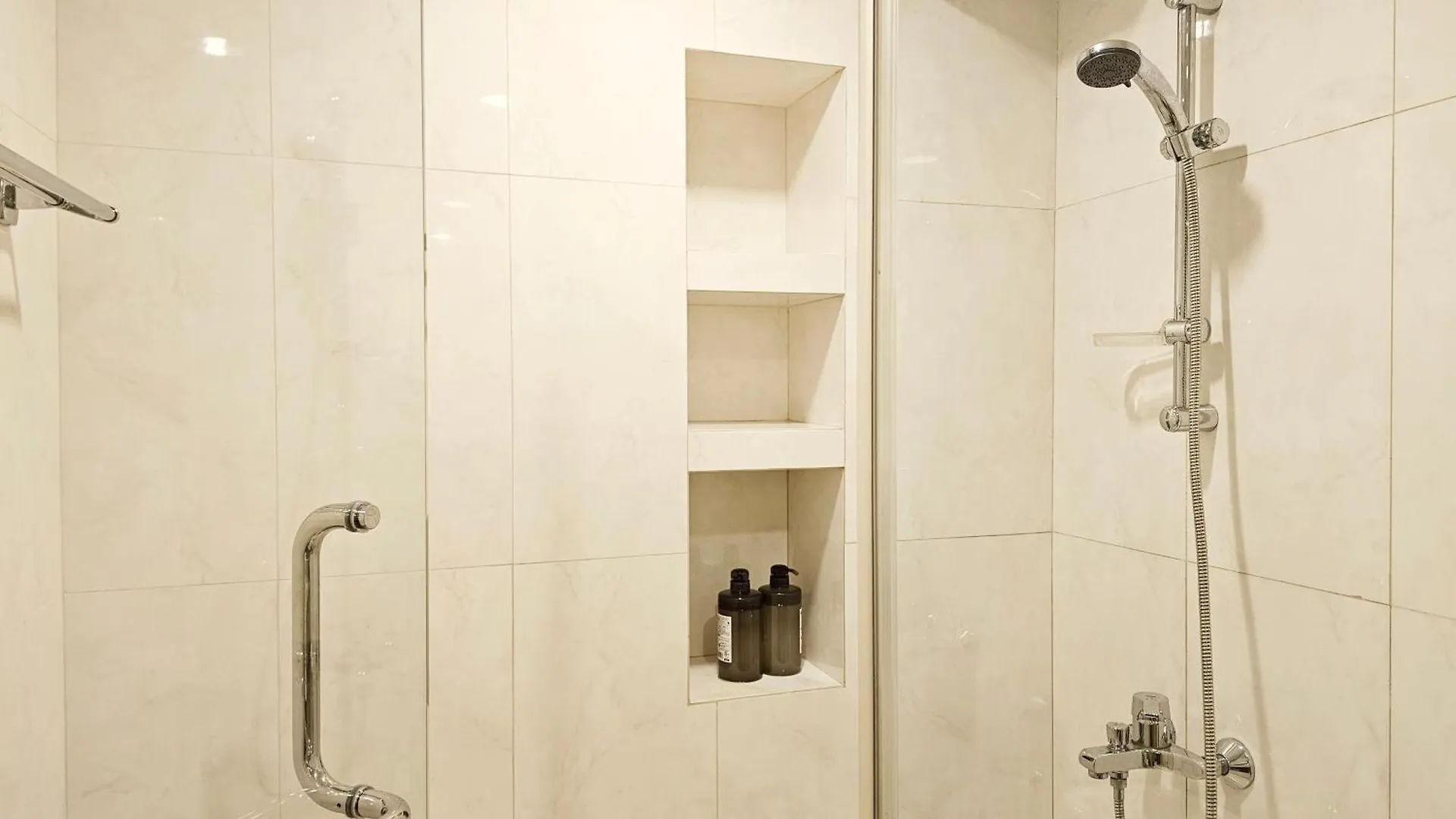Fahrenheit Bukit Bintang Big Group 13Pax Family Suites كوالالمبور 0*,